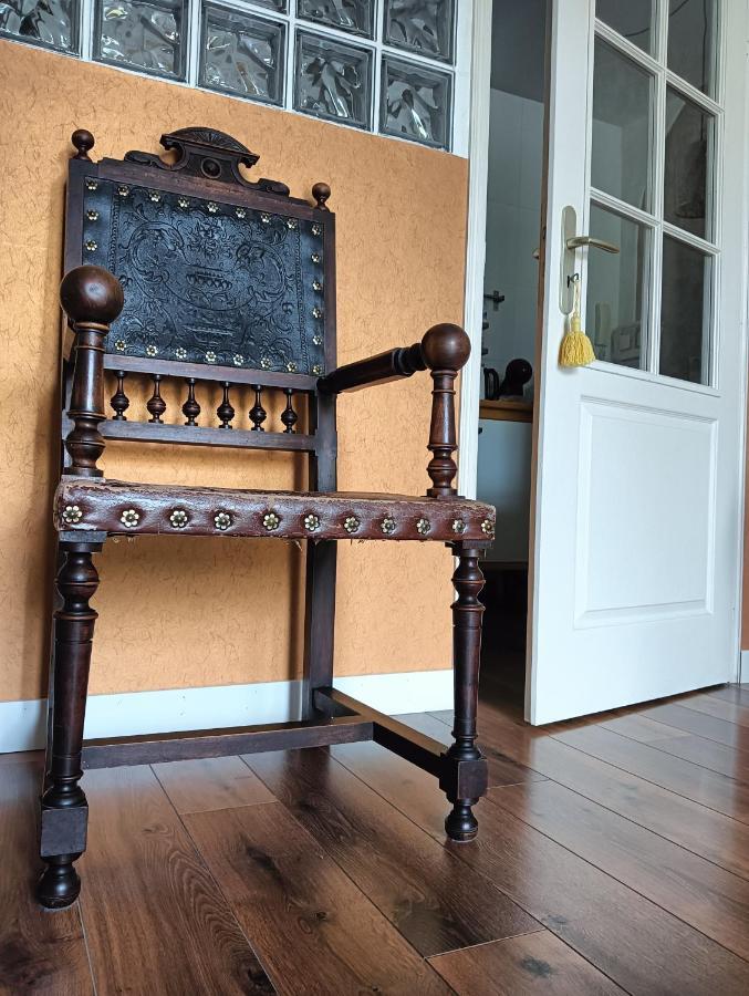 Chatescos - Estudio En Chateau Экстерьер фото