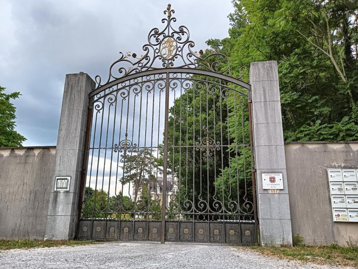 Chatescos - Estudio En Chateau Экстерьер фото